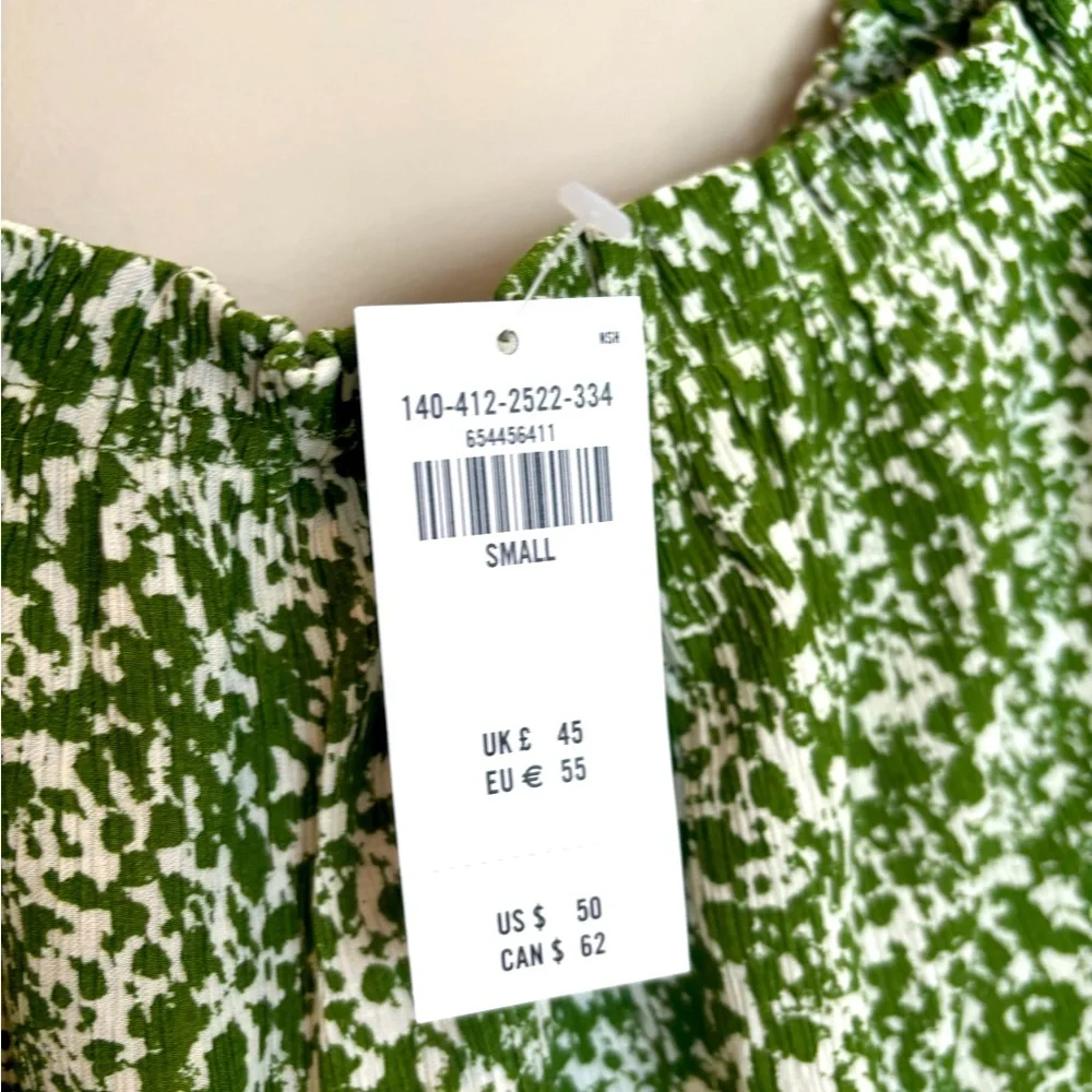 A&F NWT Puff Sleeve Green Floral Women's Top